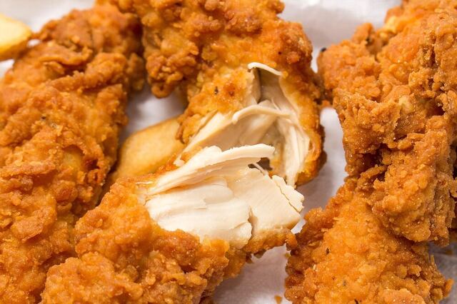 Frango empanado crocante